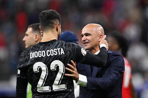 米兰体育官网-马丁内斯：科斯塔是我们的秘密武器，C罗是榜样