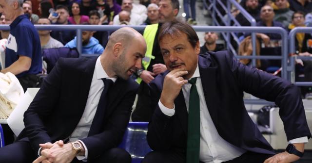 ac米兰体育官网-字母哥进攻犯规多？土耳其和希腊主帅玩起心理战